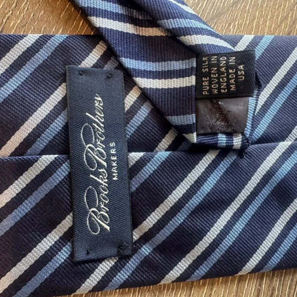 Brooks Brothers Pure Silk Blue Diagonal Striped Men's Necktie
